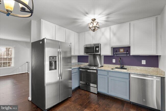 Building Photo - 3813 8th St