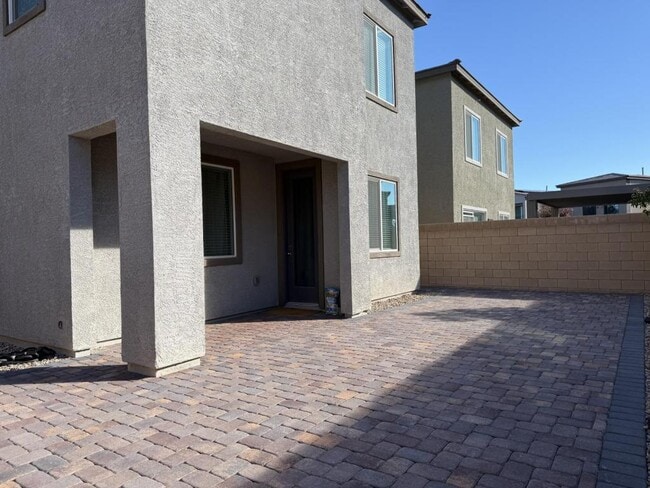 Building Photo - 8851 Flora Run Ave