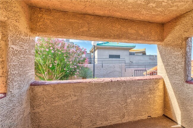 Building Photo - 4150 Sanderling Cir