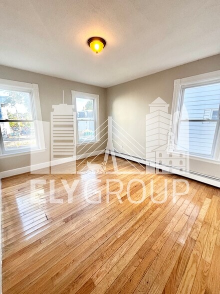 Building Photo - 119 Day St