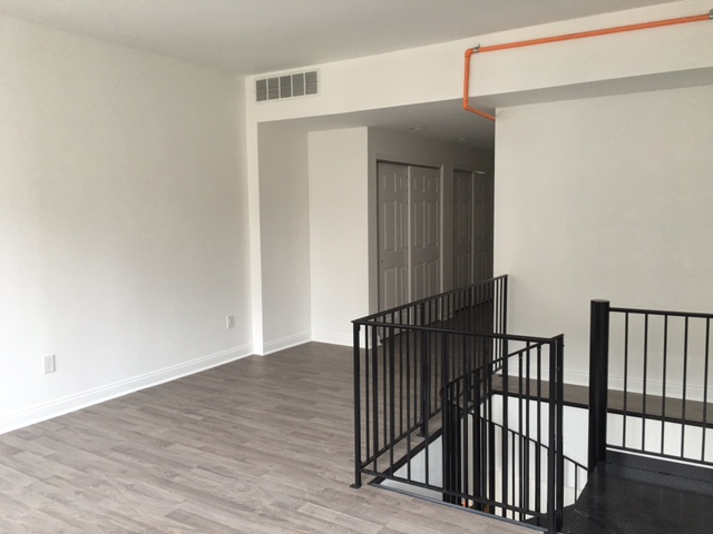 upper level hall/living area - 1019 Main St