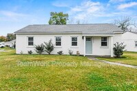 Building Photo - 3043 Terry Dr