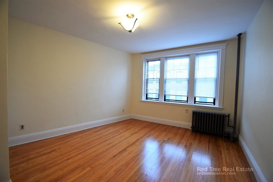 Building Photo - 6 Sutherland Rd