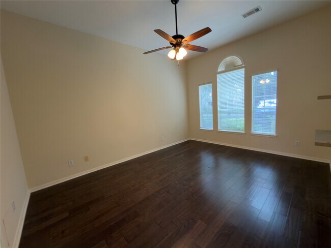 Building Photo - 4110 Royal Plantation Ln
