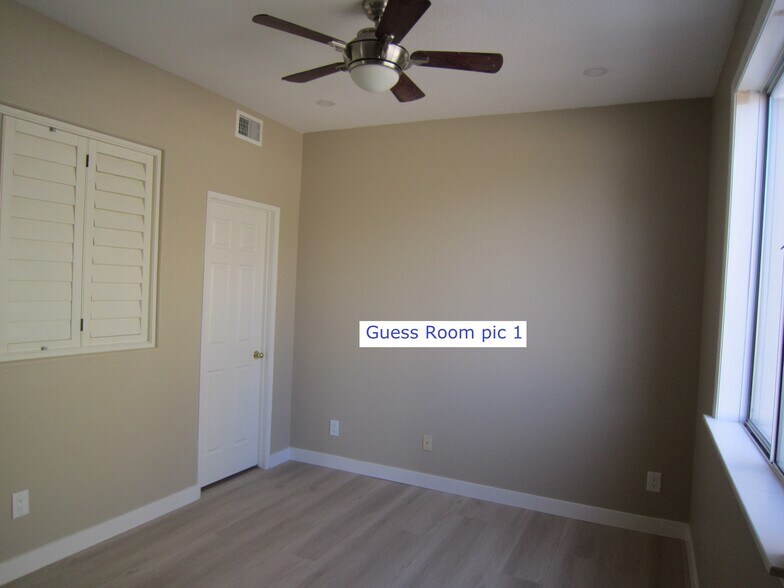 Building Photo - 1181 Kestrel Cir