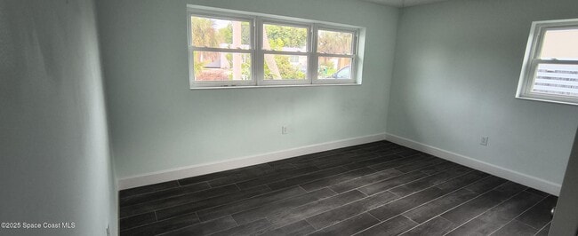 Building Photo - 216 NE 3rd St