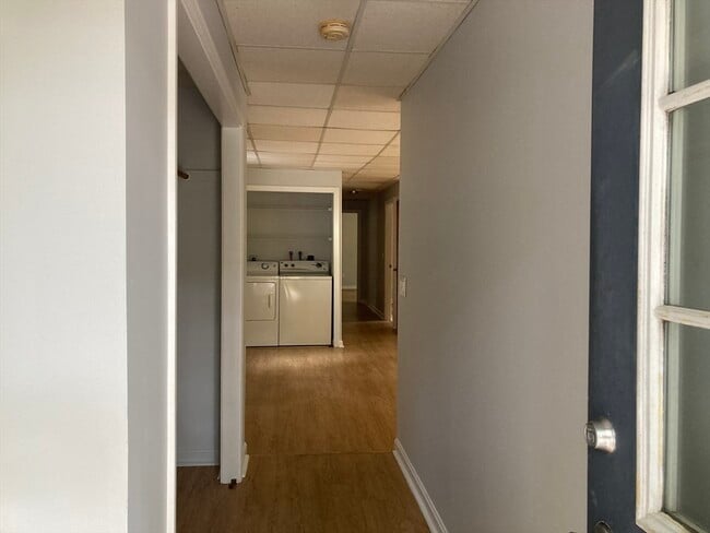 Building Photo - 146 Central St