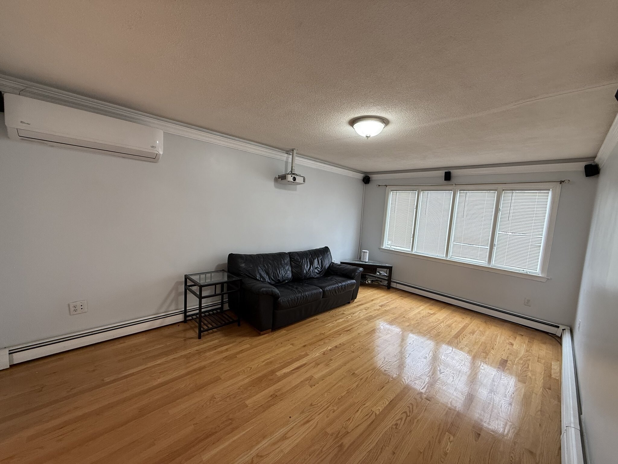 Building Photo - 376 Riverside Ave