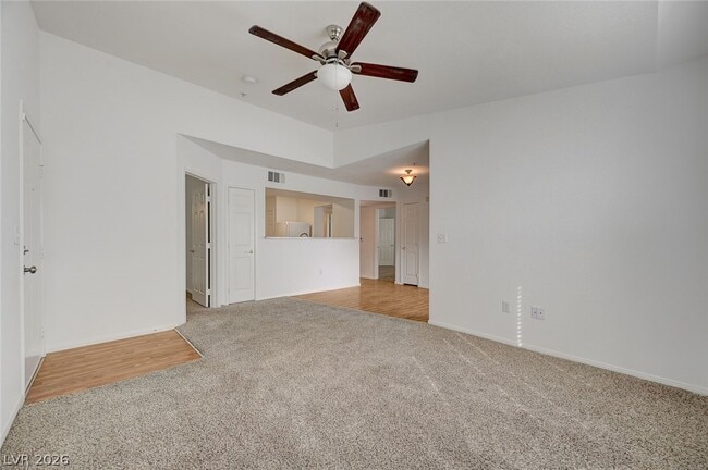 Building Photo - 6955 N Durango Dr