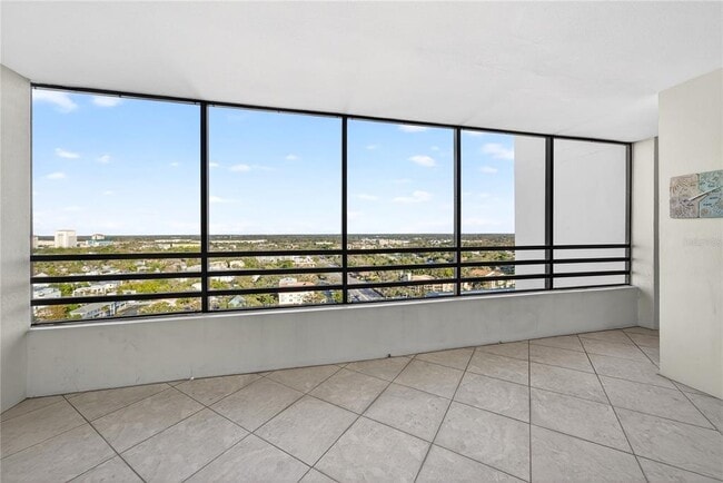 Building Photo - 770 S Palm Ave