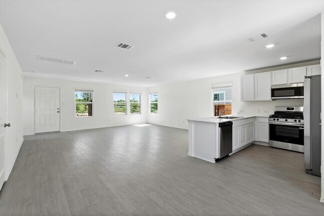 Building Photo - 331 Bugbee