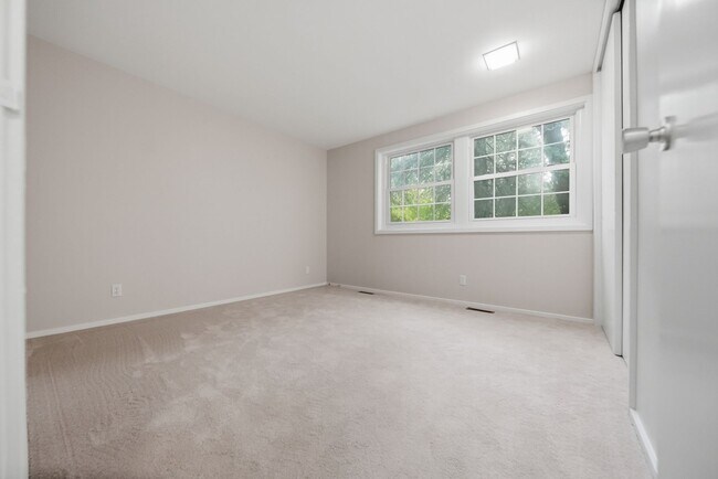 Building Photo - 330 3rd St NW