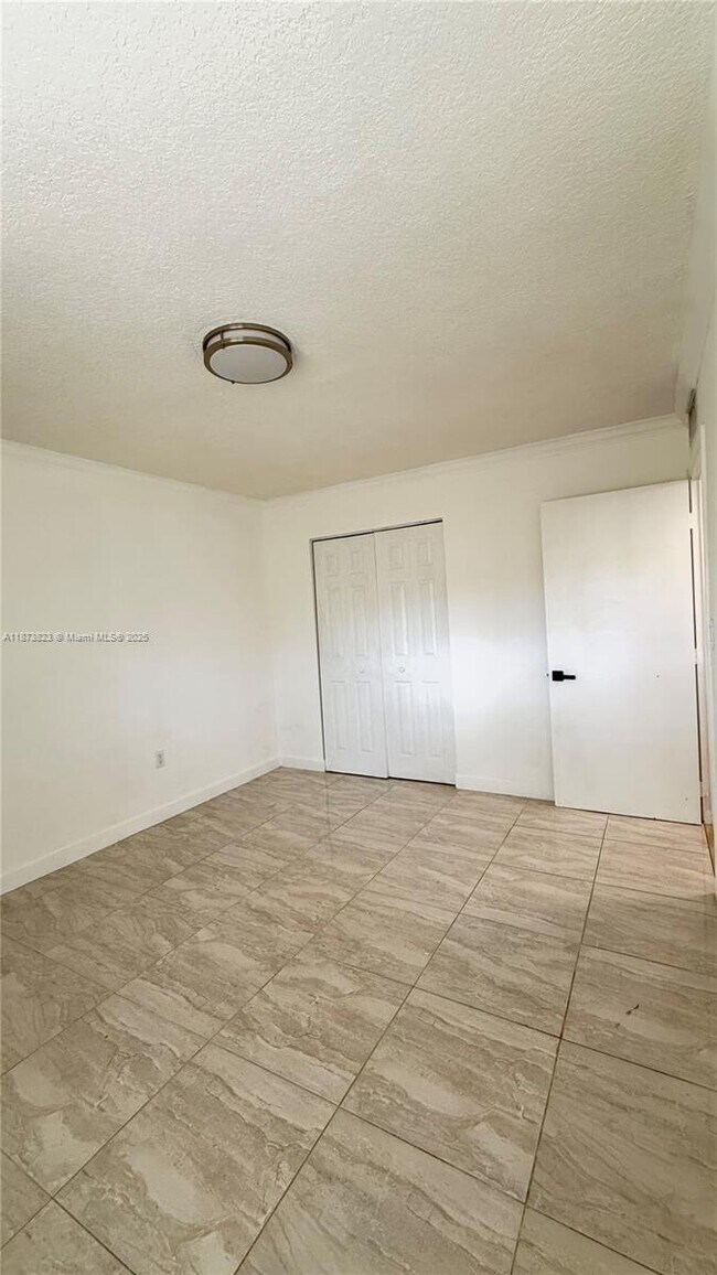 Building Photo - 7121 Miami Lakes Dr