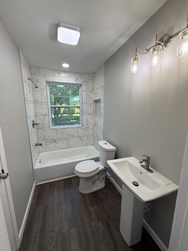 Building Photo - 10040 LA-44