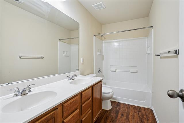 Building Photo - 9120 Sun Haven Way