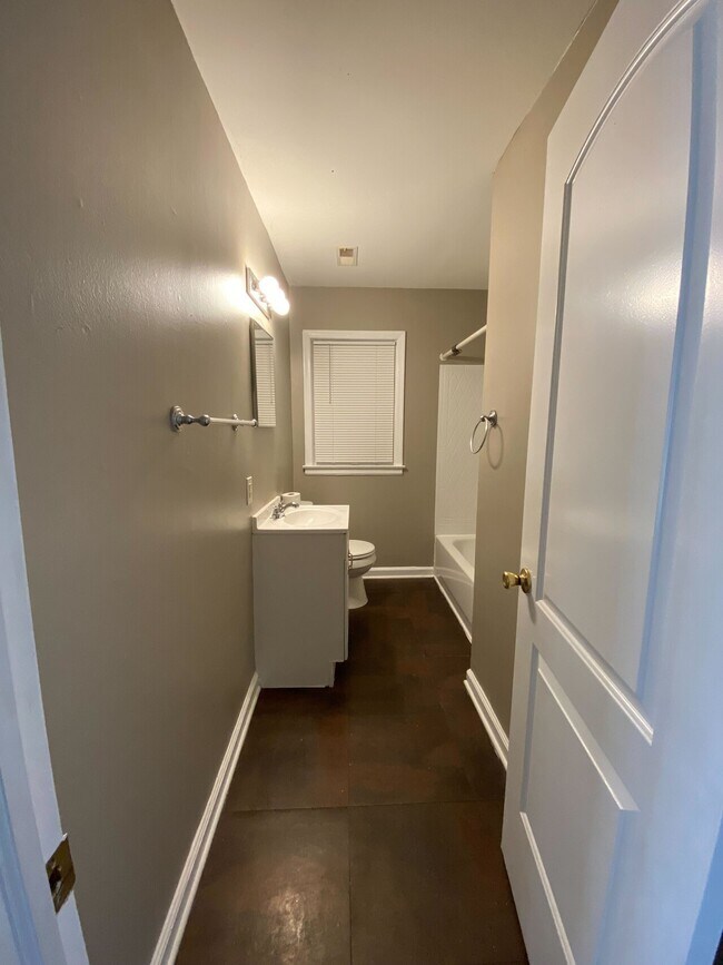 21432145 Admiral 2143 Admiral Dr Indianapolis IN 46219 Apartment Finder