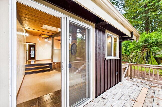 Building Photo - 2910 Greenbriar Ln