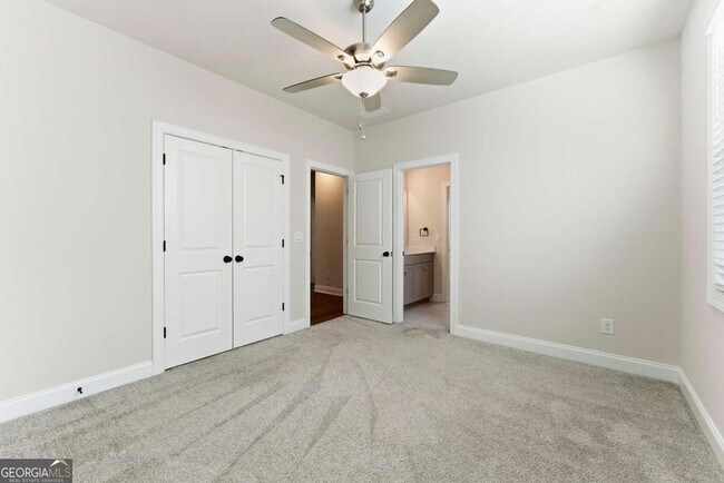 Building Photo - 5004 Bellmoore Park Ln