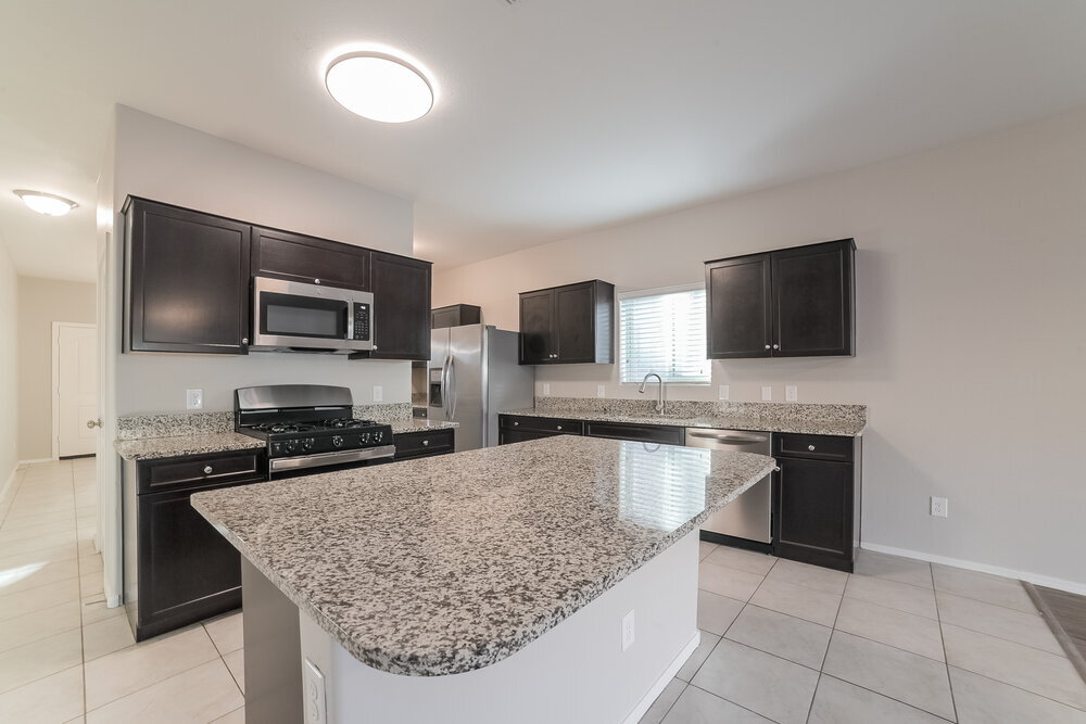 Building Photo - 30242 W Earll Dr