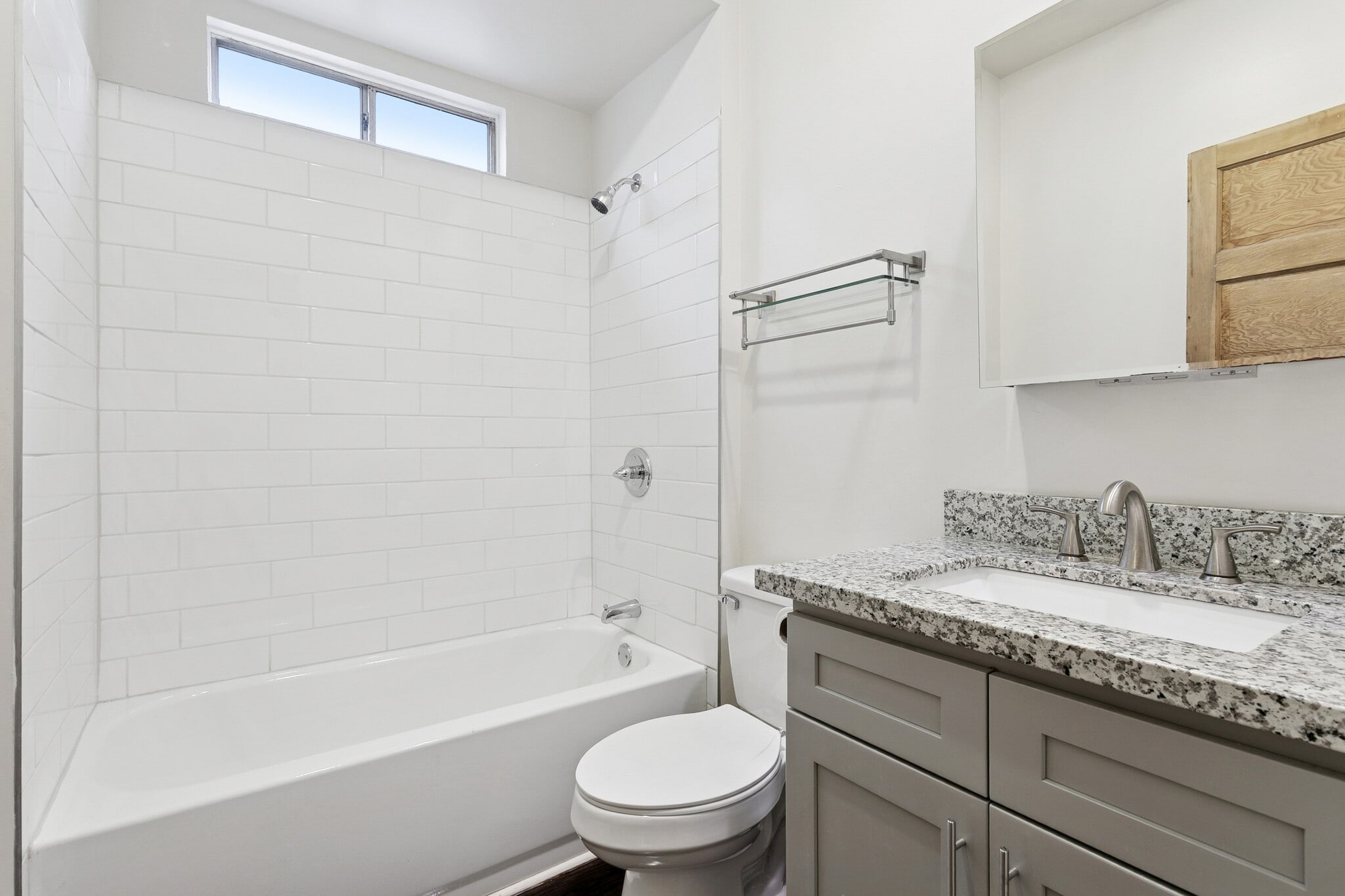 Building Photo - 1533 Dublin St