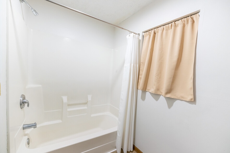 Main floor bathroom. - 515 2nd St W