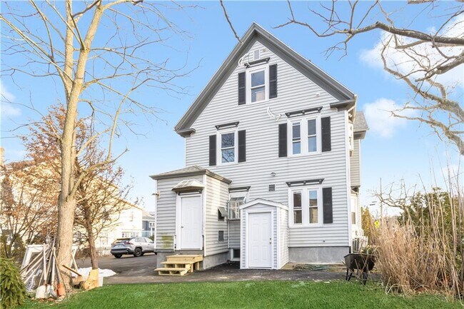 Primary Photo - 155 Washington Ave