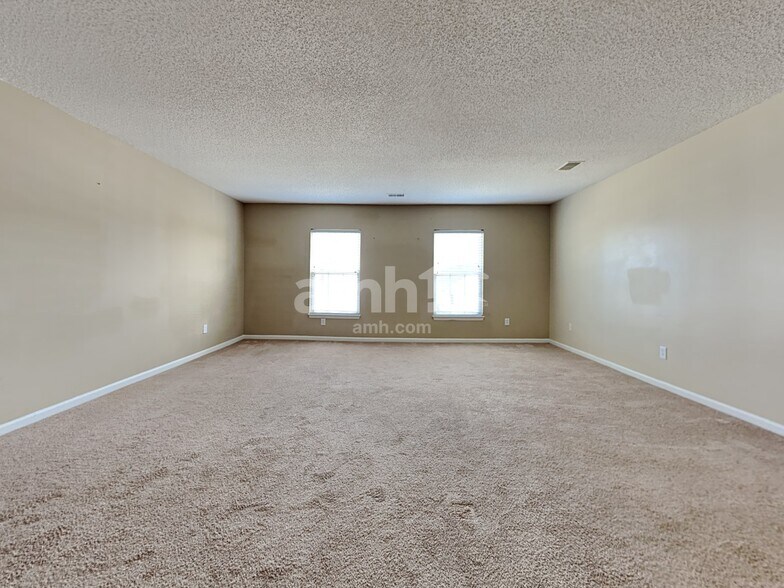 Building Photo - 132 Wildberry Ln