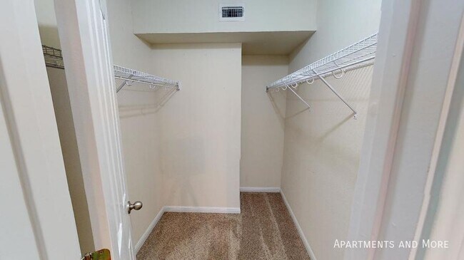 Building Photo - 328 Trestle Tree