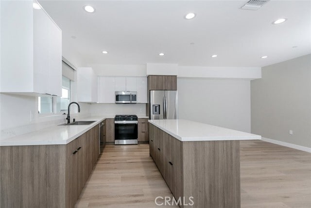 Building Photo - 10218 Fernglen Ave