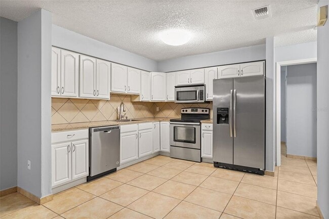 Building Photo - 2720 Sunrise Ct