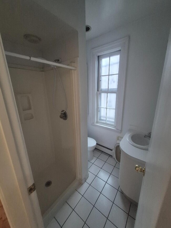 Building Photo - 166 Park St