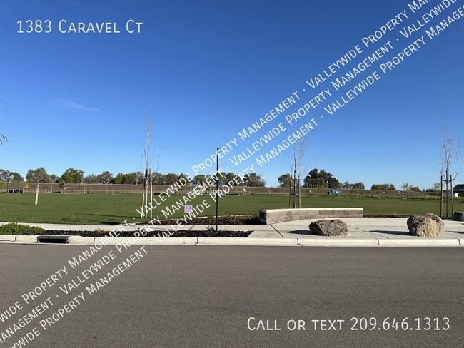 Building Photo - 1383 Caravel Ct