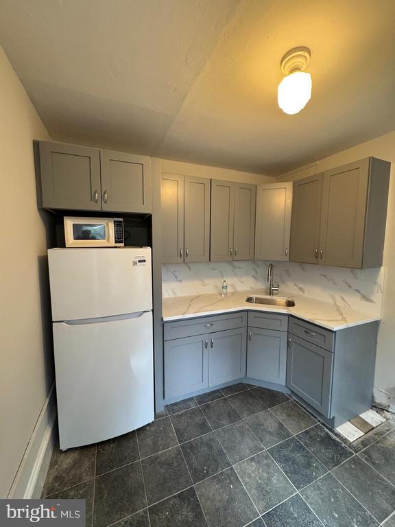 Building Photo - 521 Cherry St