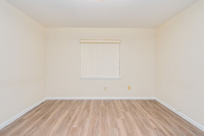 Building Photo - Renovated 3/2 Home in Daytona Beach
