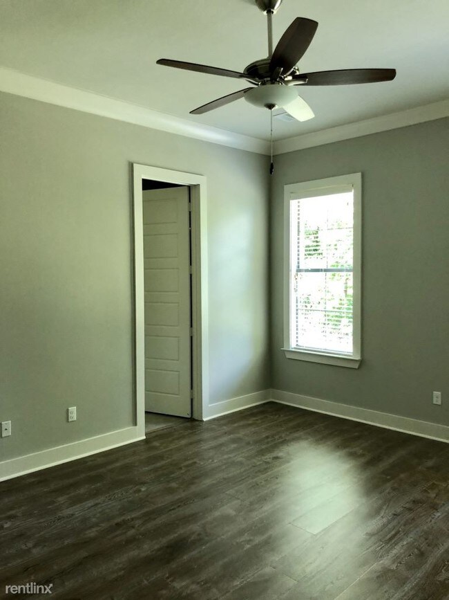 Building Photo - 3 br, 2 bath House - Dutchtown Meadows