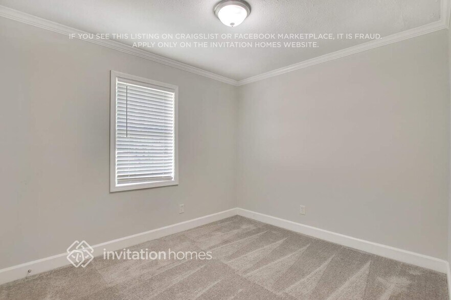 Building Photo - 3552 Meadowview Dr