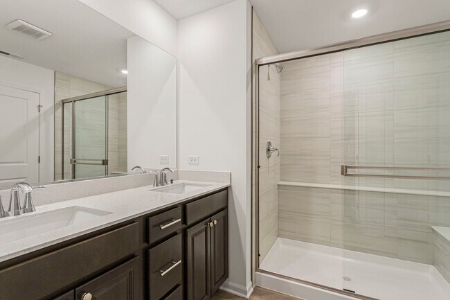 Building Photo - 25736 W Yorkshire Dr