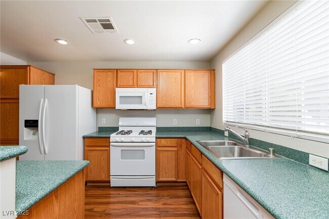 Building Photo - 9330 W Maule Ave