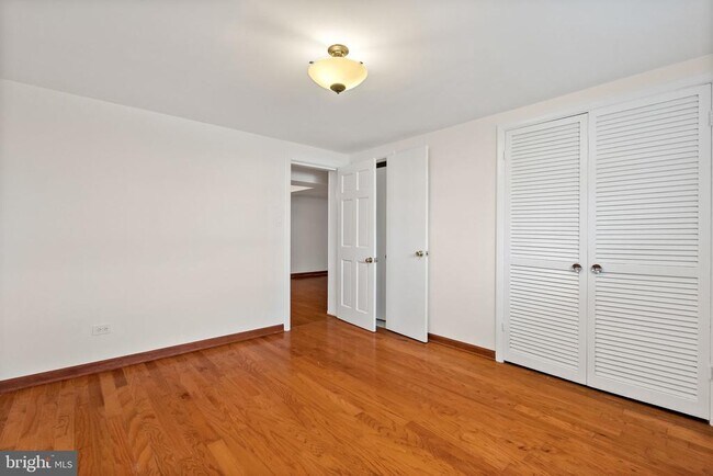 Building Photo - 1602 Woodmoor Ln