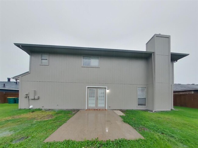 Building Photo - 5343 Kent Dr