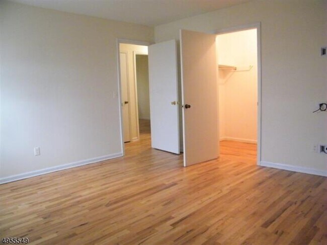 Building Photo - 65 Wolf Pl