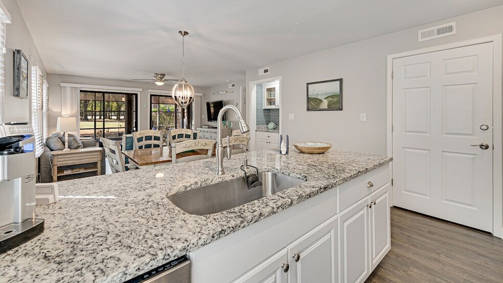 Building Photo - 366 Masters Dr