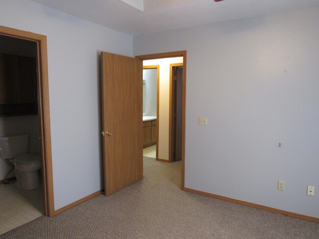 Building Photo - 469 Haymes Ct