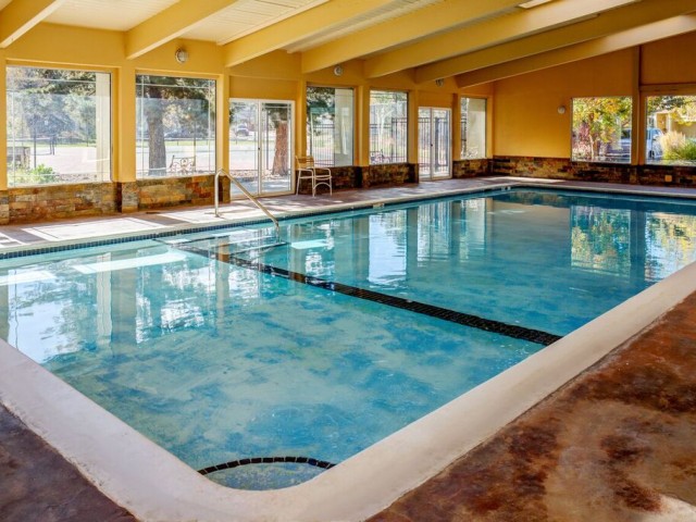 Indoor Swimming Pool - Tantra Lake