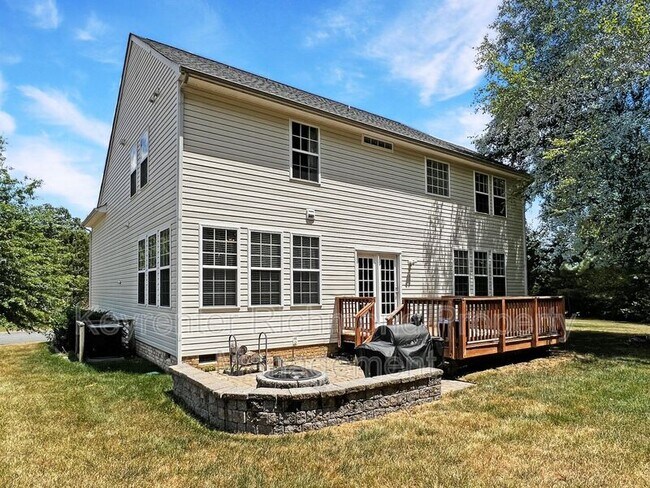 Building Photo - 4112 Water Overlook Blvd