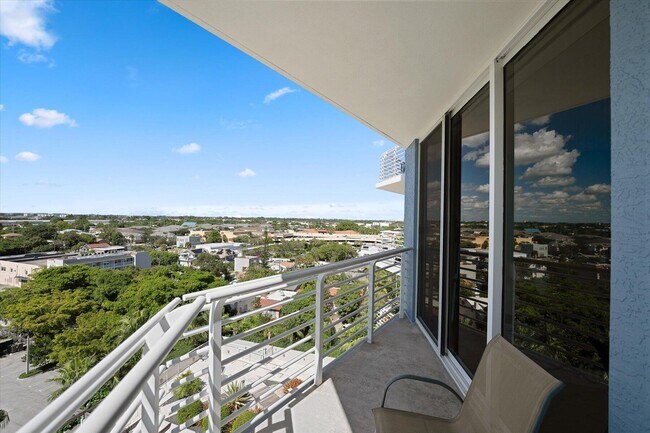 Building Photo - 1551 N Flagler Dr