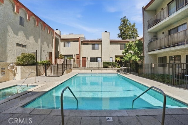 Building Photo - 9960 Owensmouth Ave