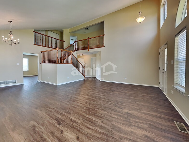 Building Photo - 1306 River Haven Trail