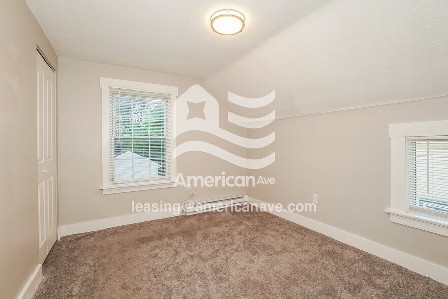 Building Photo - 939 Walnut St