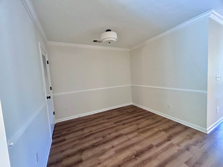 flex room - 2482 Nashboro Blvd
